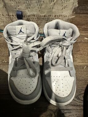 Jordan Kids Gray and Navy High-Top Sneakers